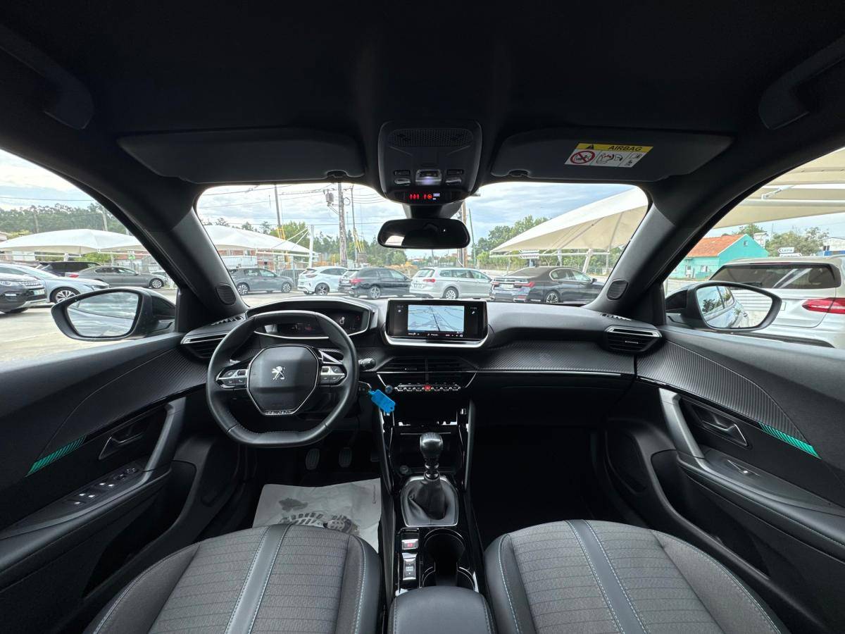 peugeot-2008-2023-gasolina-1199cc