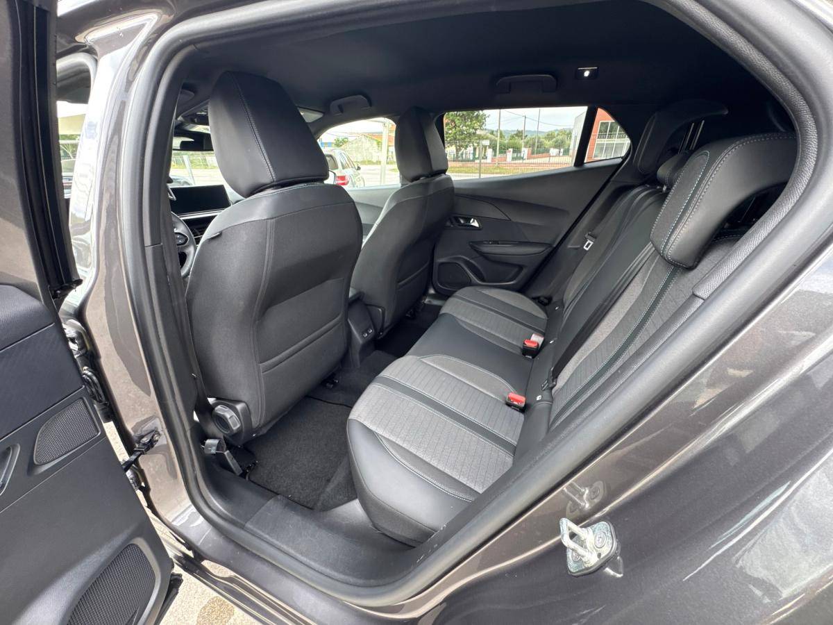 peugeot-2008-2023-gasolina-1199cc