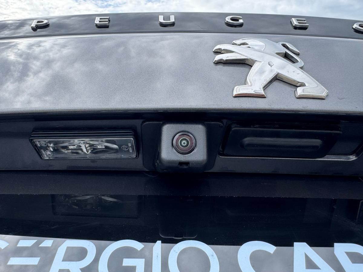 peugeot-2008-2023-gasolina-1199cc