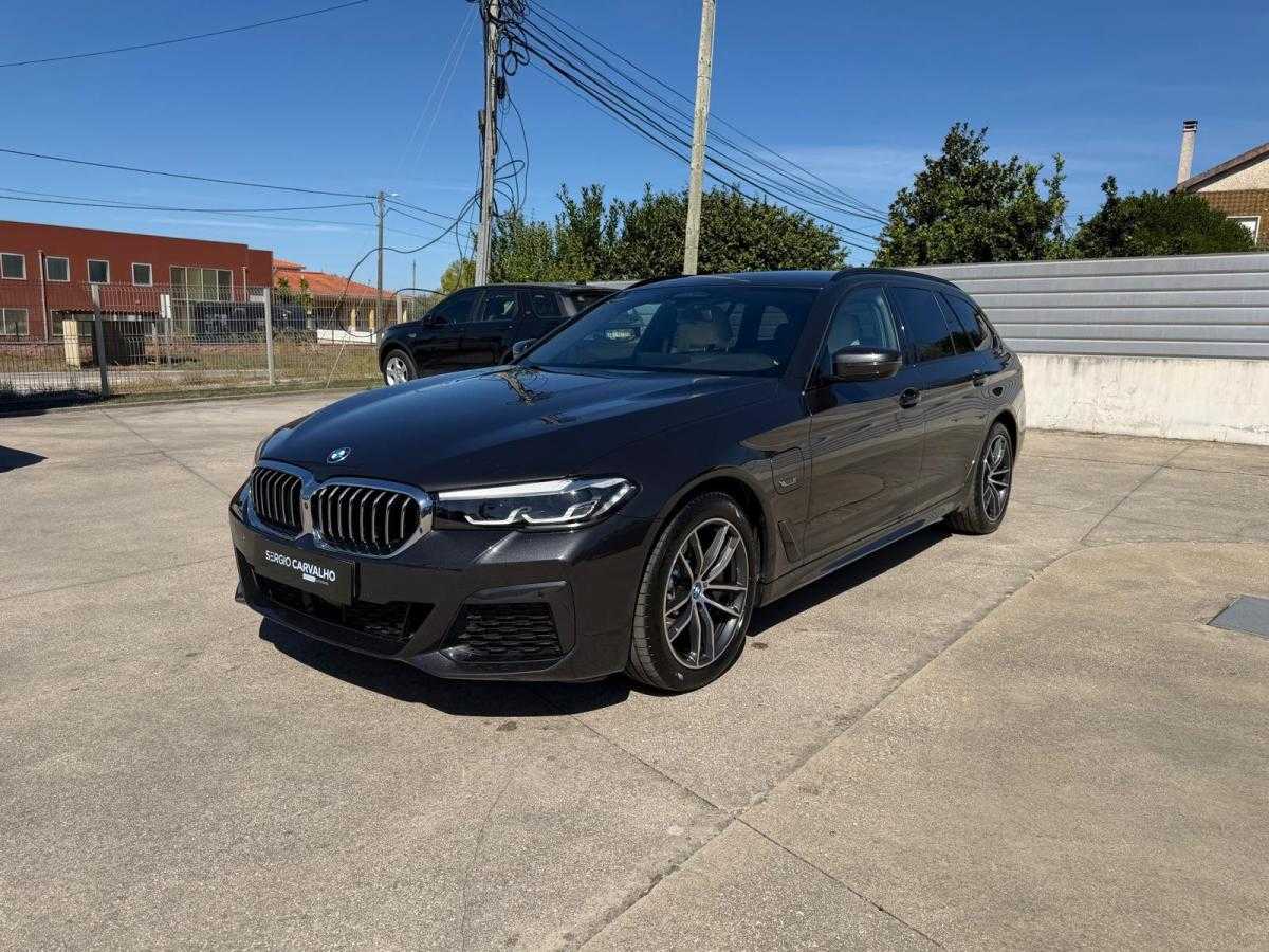 bmw-serie-5-2022-hibrido-a-gasolina-1998cc