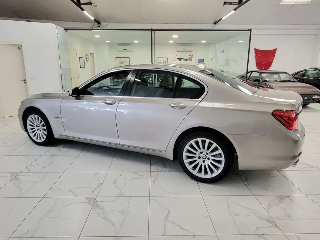 bmw-serie-7-2009-diesel-2993cc