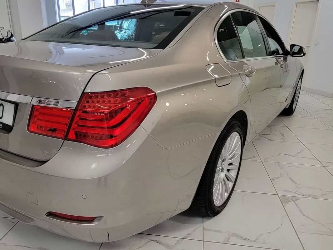 bmw-serie-7-2009-diesel-2993cc
