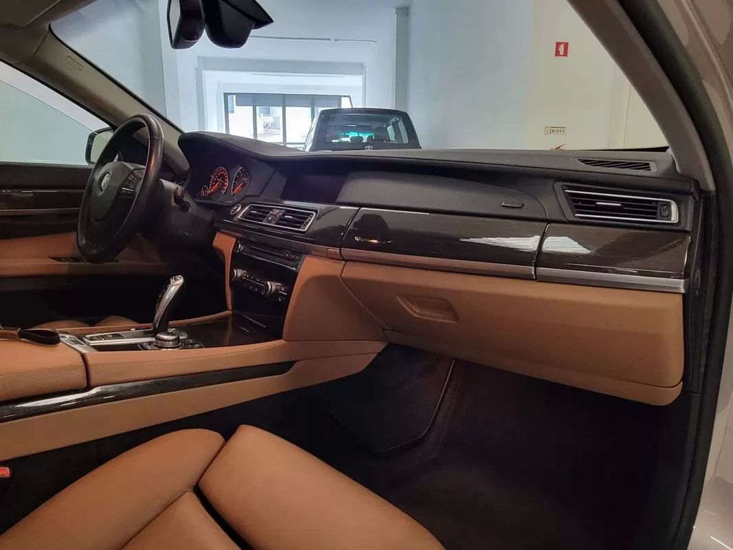 bmw-serie-7-2009-diesel-2993cc