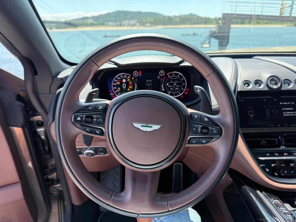 aston-martin-dbx-2022-gasolina-3982cc
