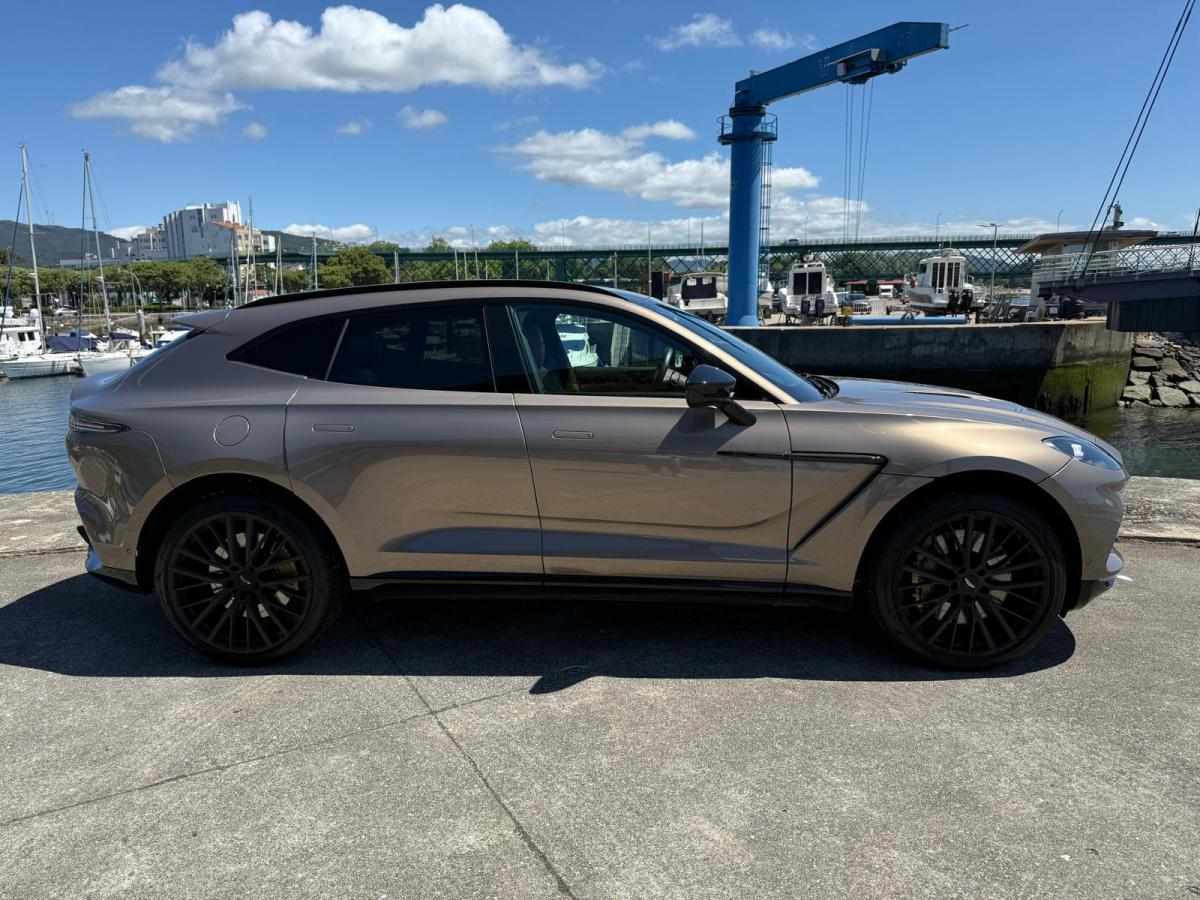 aston-martin-dbx-2022-gasolina-3982cc