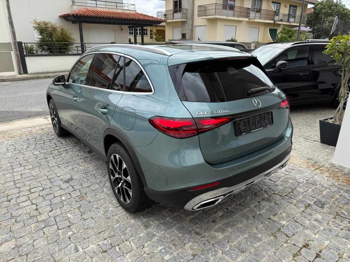 mercedes-benz-glc-300-de-4matic-2025-diesel-1993cc