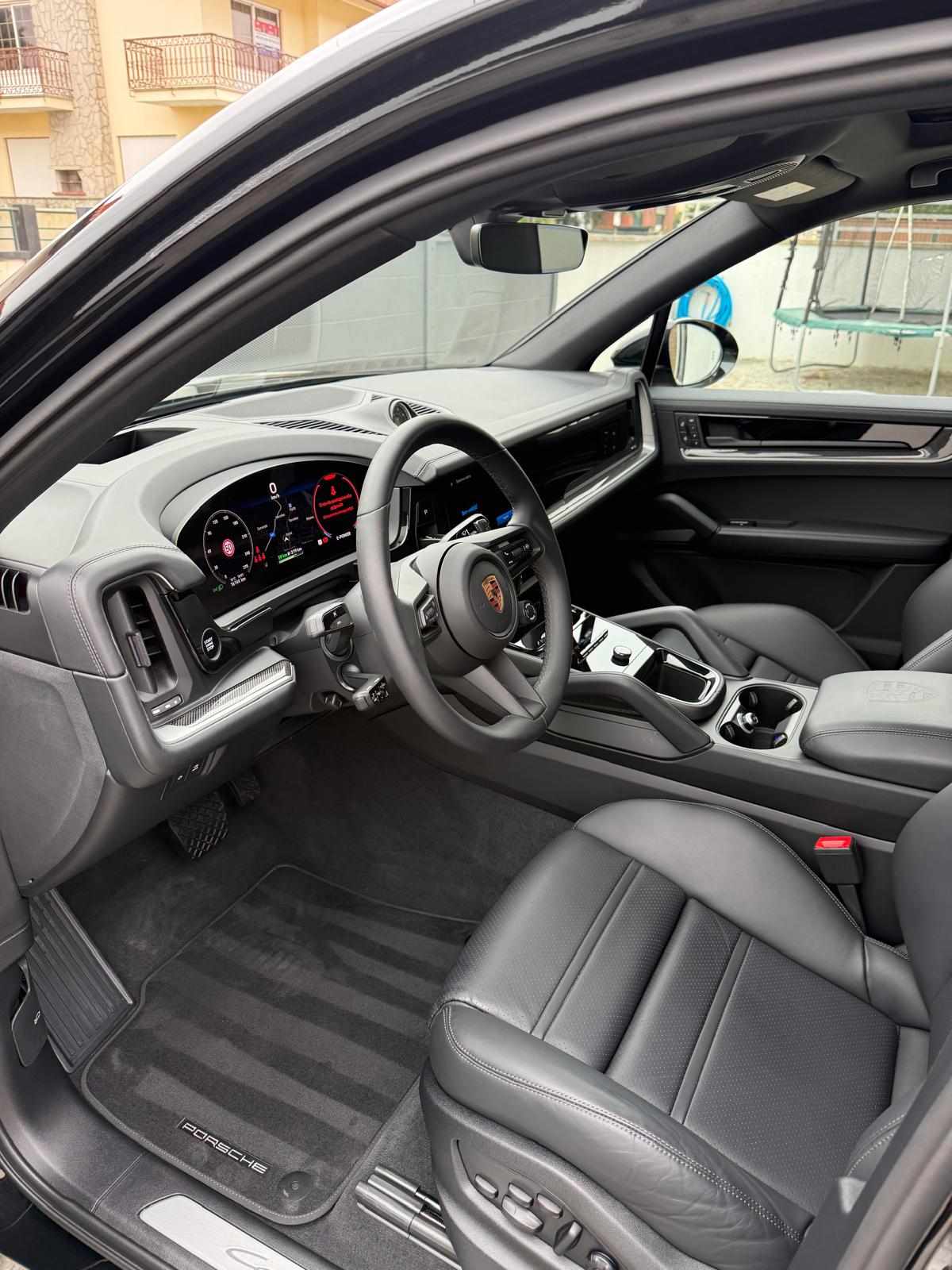 porsche-cayenne-e-hybrid-2026-gasolina-2995cc