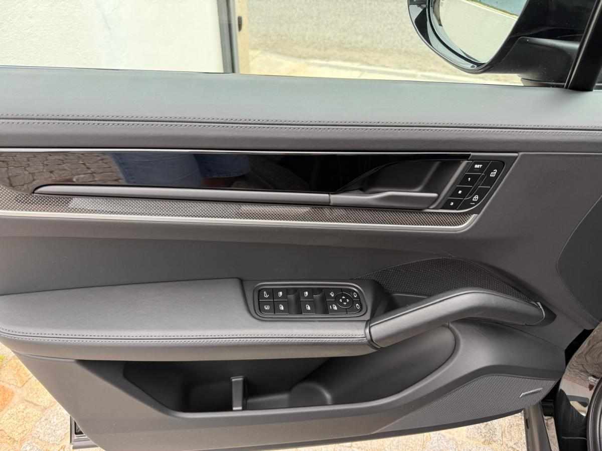 porsche-cayenne-e-hybrid-2026-gasolina-2995cc