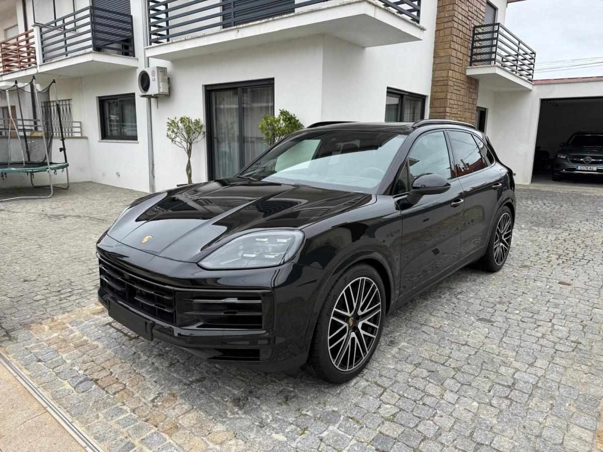 porsche-cayenne-e-hybrid-2026-gasolina-2995cc