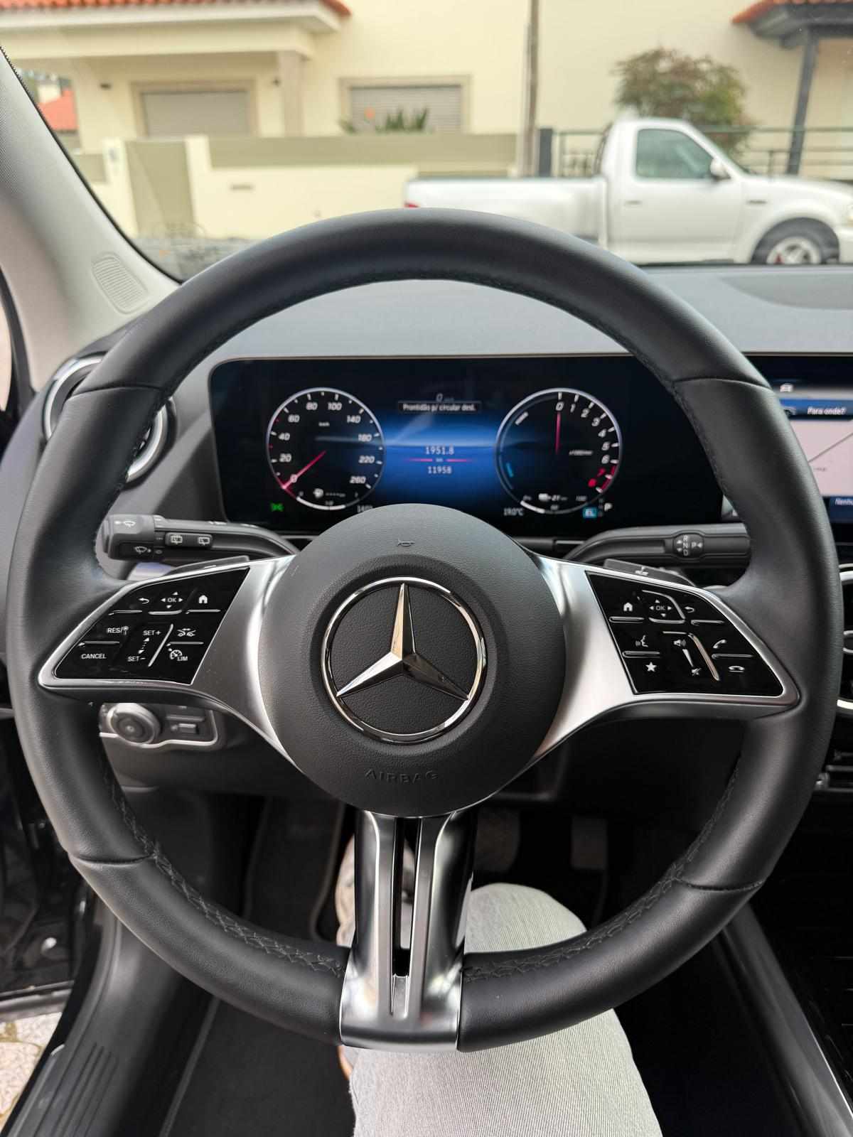 mercedes-benz-gla-2025-hibrido-a-gasolina-1332cc