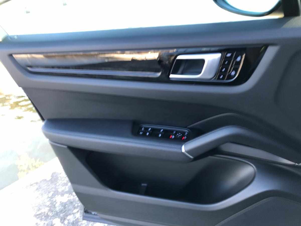 porsche-cayenne-e-hybrid-3-0-2020-hibrido-a-gasolina-2995cc