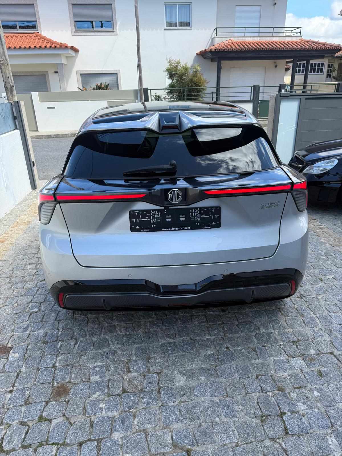 mg-mg4-64-kwh-xpower-2025-eletrico