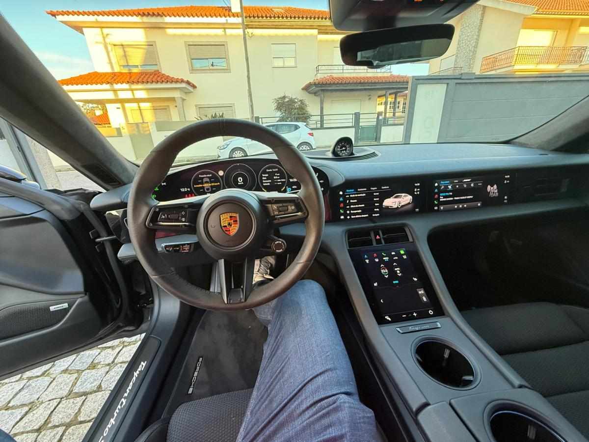 porsche-taycan-turbo-s-2021-eletrico