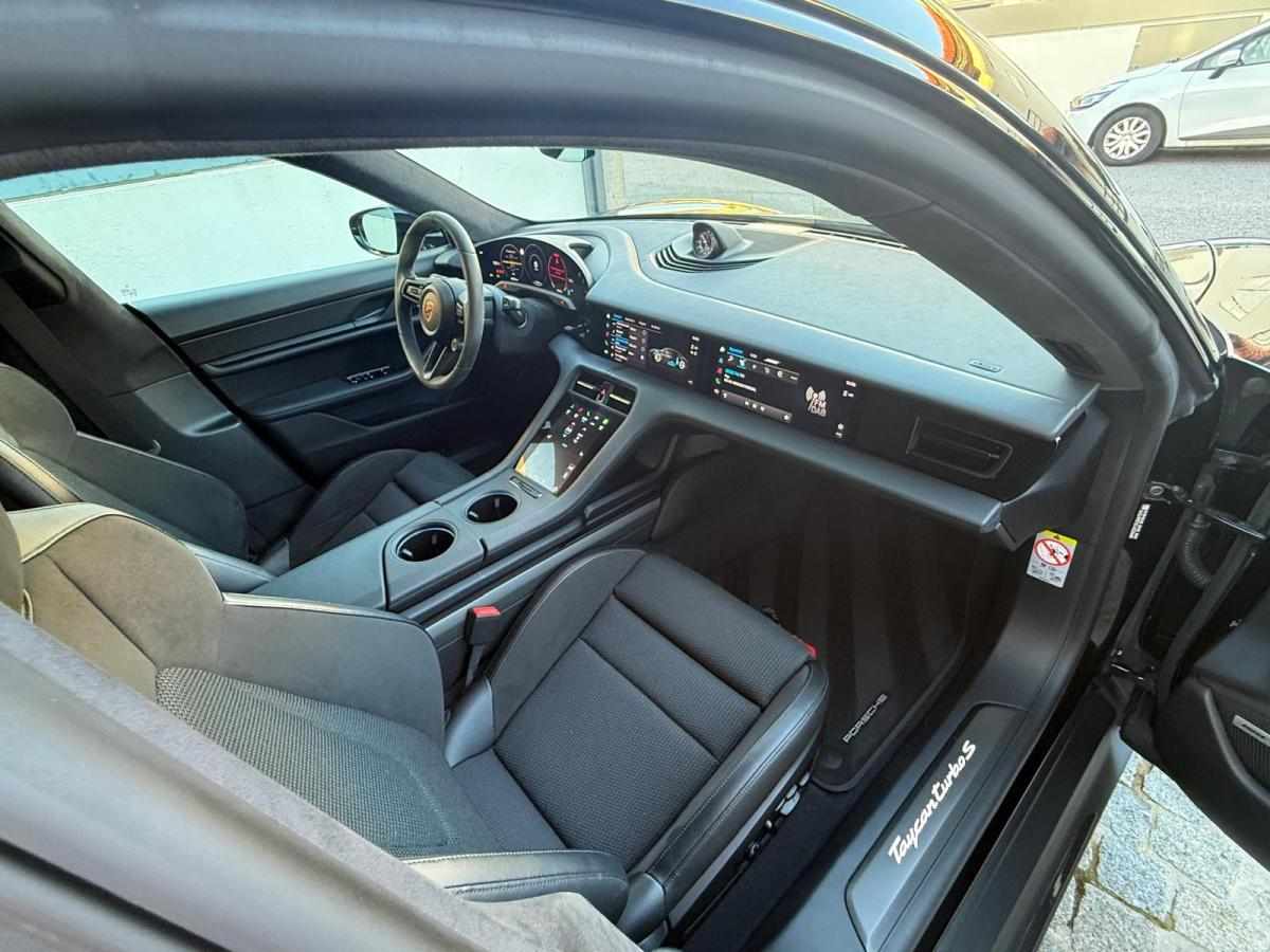 porsche-taycan-turbo-s-2021-eletrico