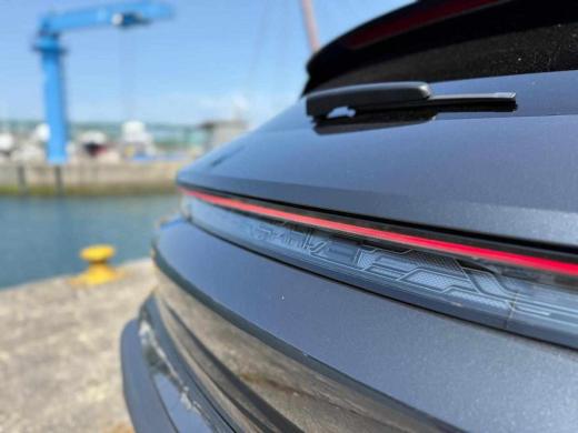 porsche-taycan-2024-eletrico-999cc