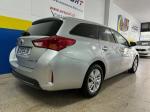 toyota-auris-touring-sports-2014-hibrido-a-gasolina-1798cc