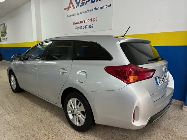 toyota-auris-touring-sports-2014-hibrido-a-gasolina-1798cc