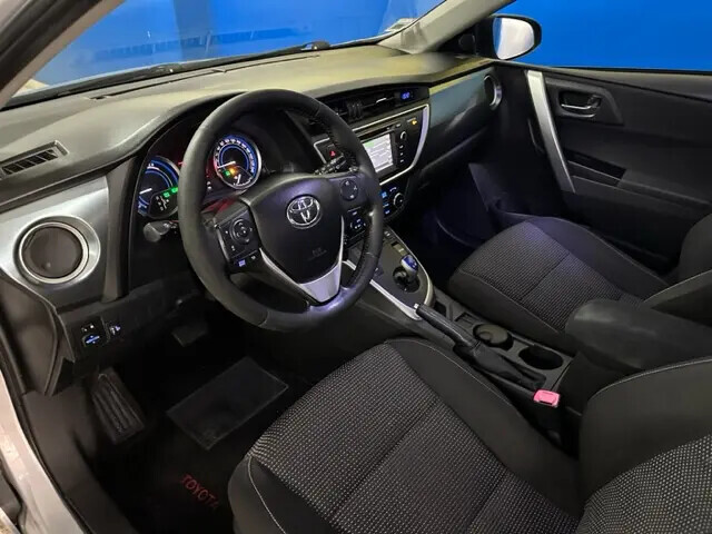 toyota-auris-touring-sports-2014-hibrido-a-gasolina-1798cc