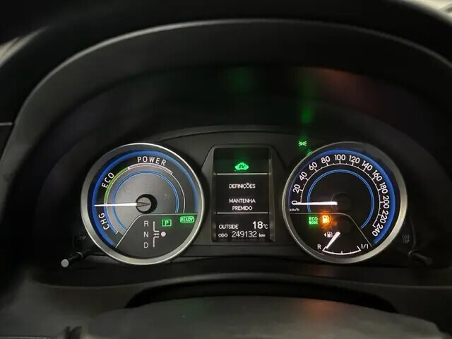 toyota-auris-touring-sports-2014-hibrido-a-gasolina-1798cc