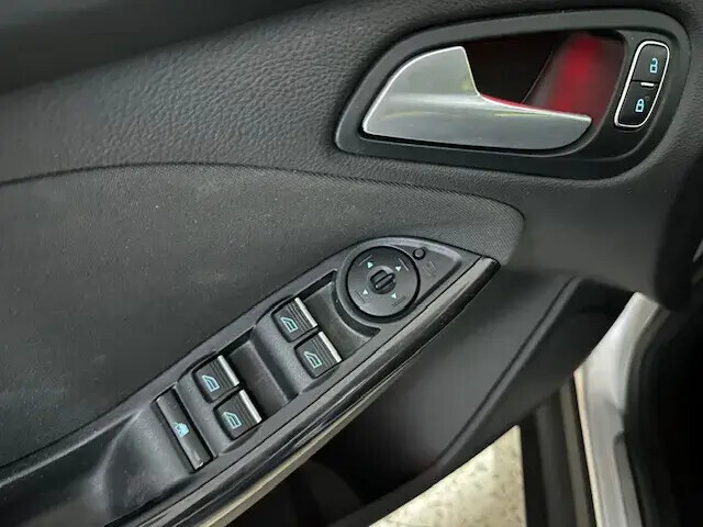 ford-focus-sw-2015-gasolina-998cc
