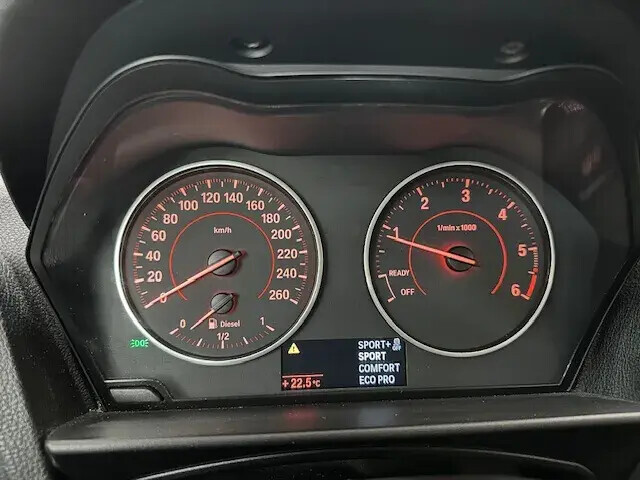 bmw-serie-1-116-d-2012-diesel-1598cc