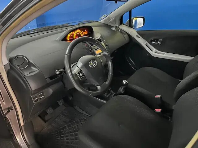 toyota-yaris-2011-gasolina-998cc