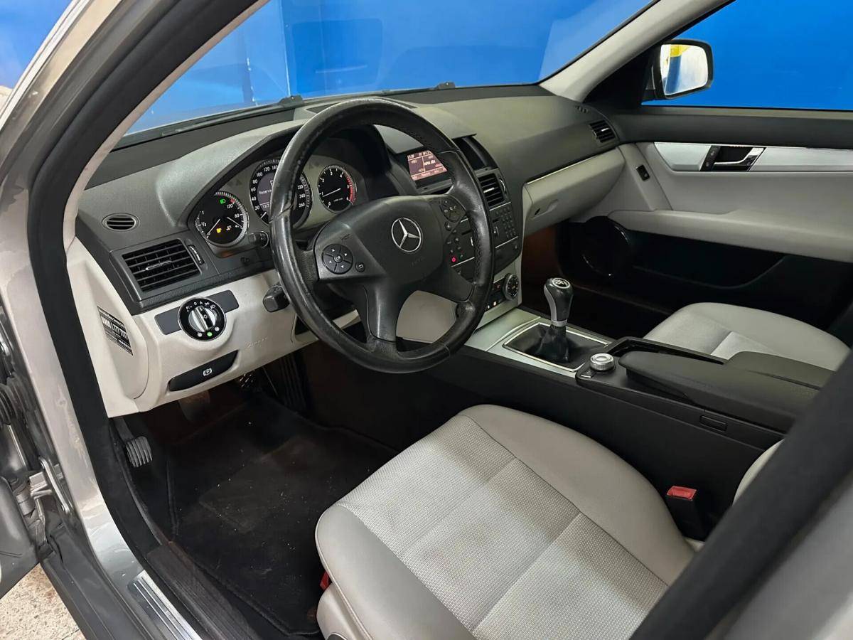 mercedes-benz-classe-c-c-200-cdi-2008-diesel-2148cc