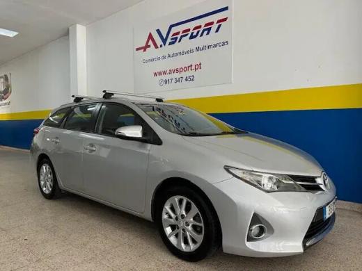 toyota-auris-touring-sports-2014-gasolina-1329cc
