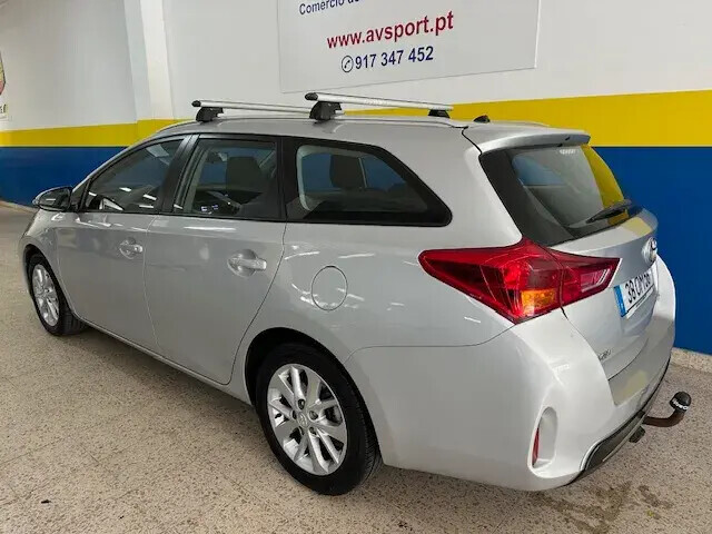 toyota-auris-touring-sports-2014-gasolina-1329cc