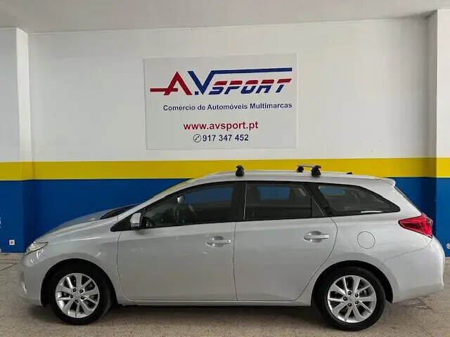 toyota-auris-touring-sports-2014-gasolina-1329cc
