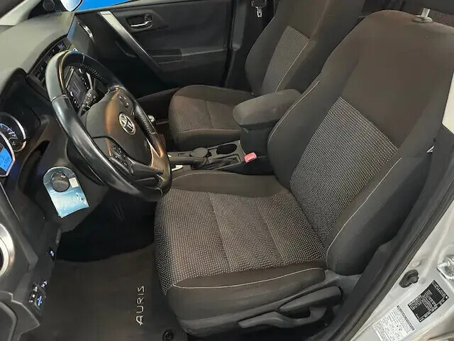 toyota-auris-touring-sports-2014-gasolina-1329cc