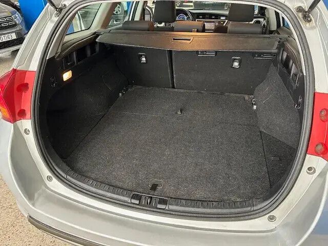 toyota-auris-touring-sports-2014-gasolina-1329cc
