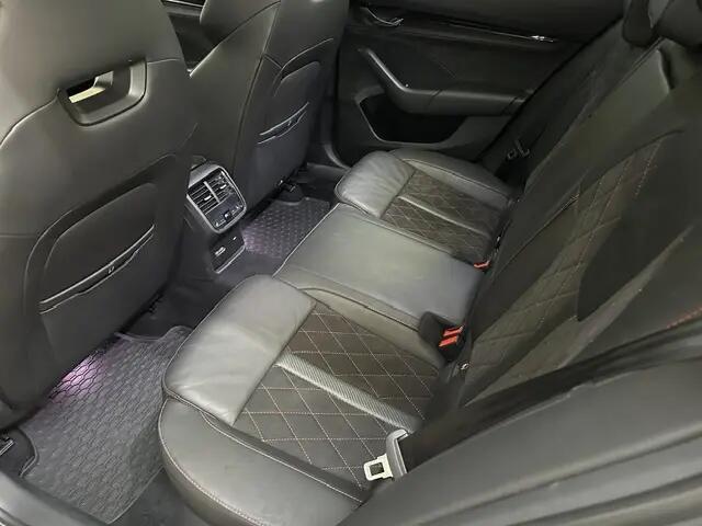 skoda-octavia-break-2021-hibrido-a-gasolina-1395cc