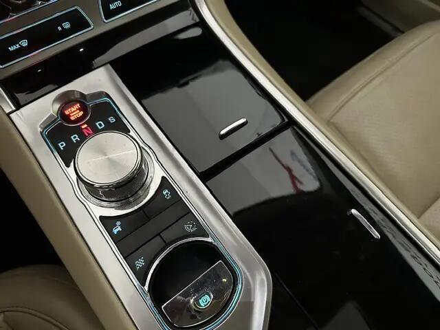 jaguar-xf-sportbrake-2014-diesel-2993cc