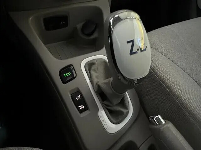 renault-zoe-2015-eletrico-0cc