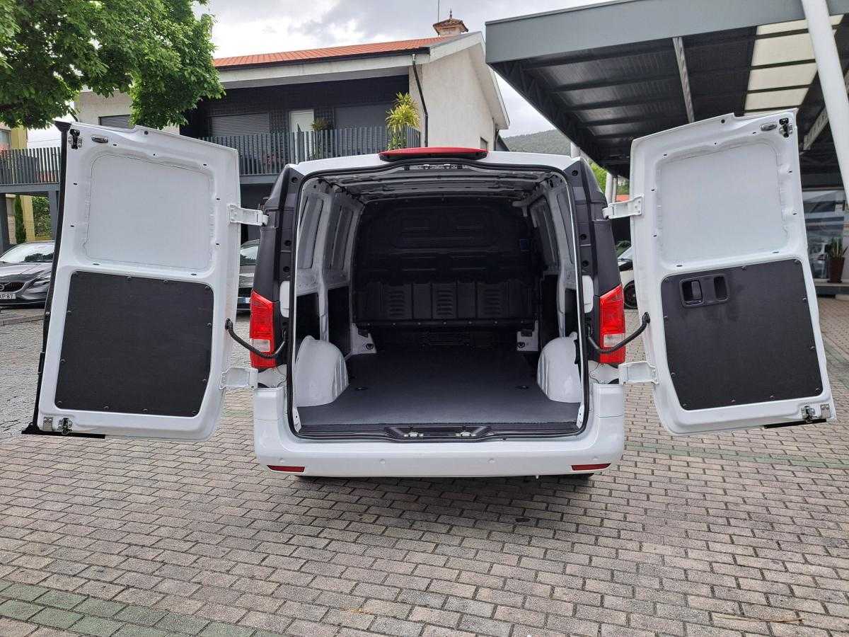 mercedes-benz-vito-2020-diesel-1950cc