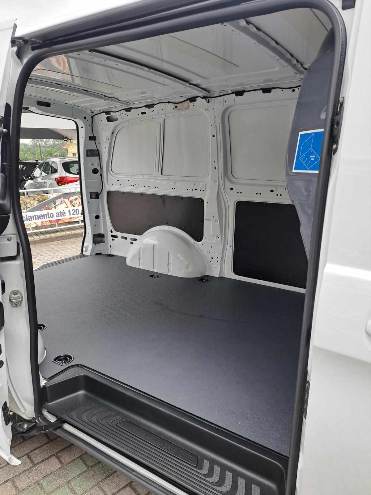 mercedes-benz-vito-2020-diesel-1950cc