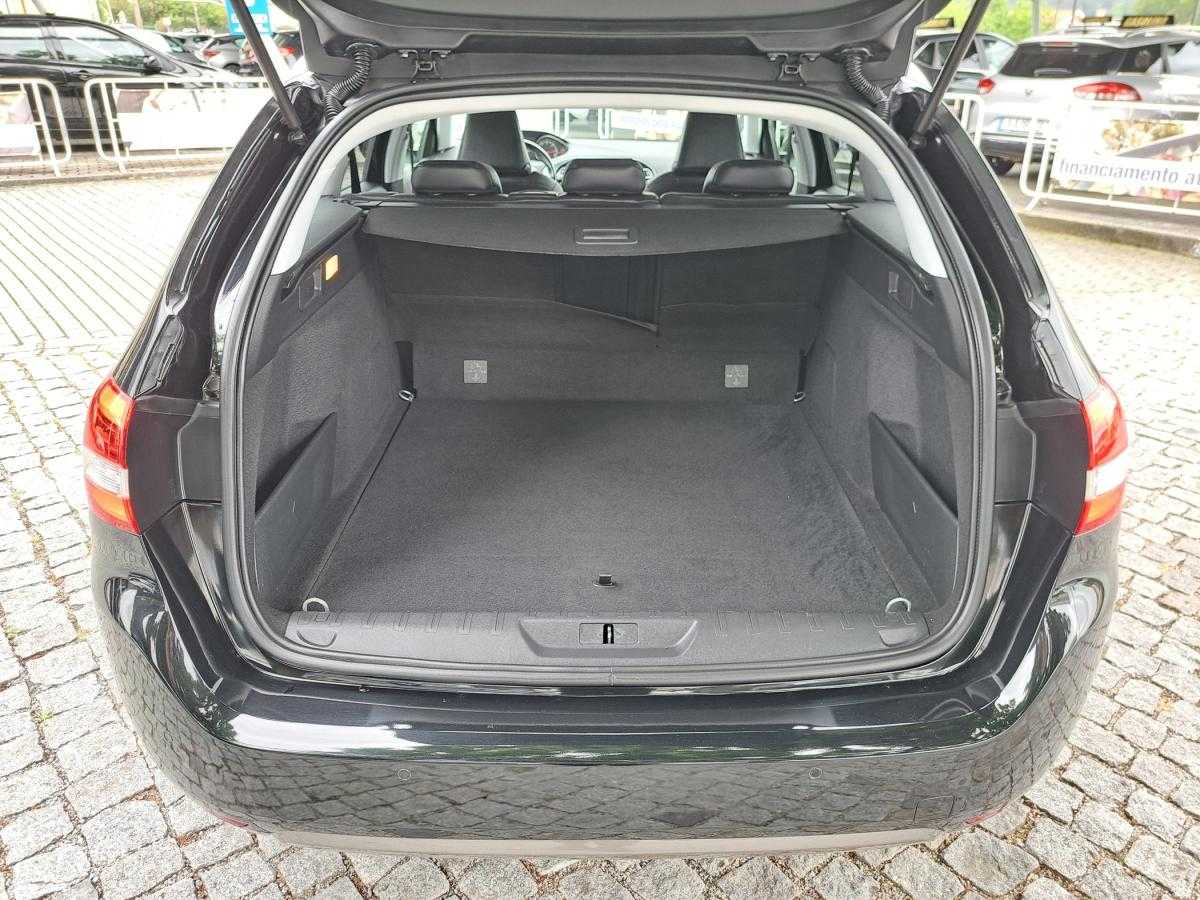 peugeot-308-sw-2019-diesel-1499cc