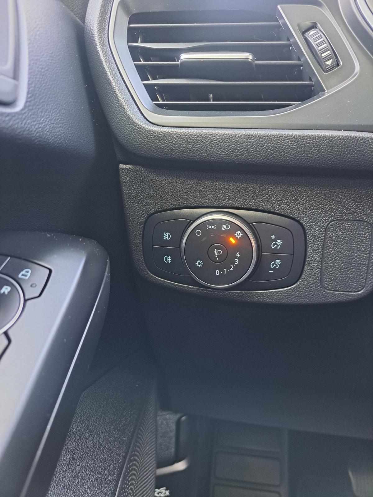 ford-focus-2022-gasolina-998cc