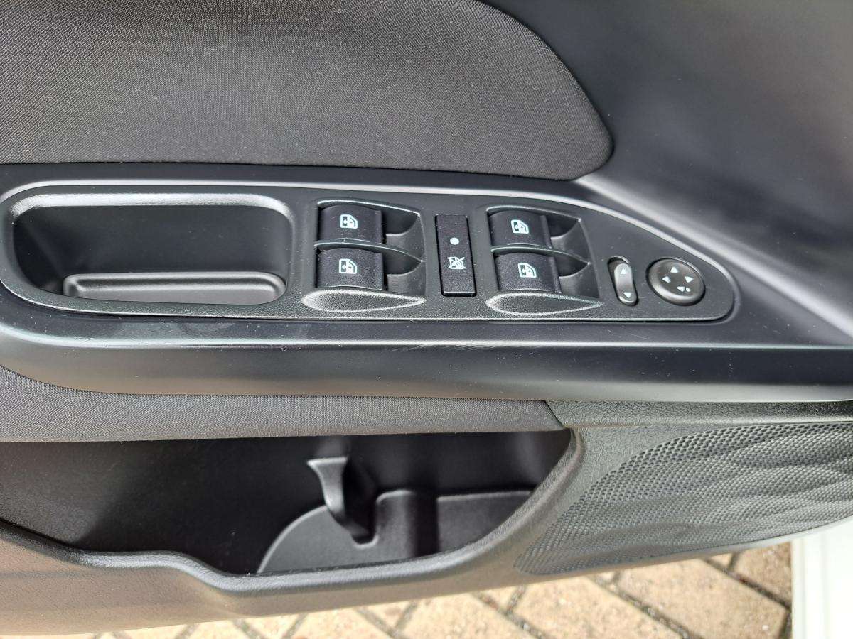 fiat-tipo-station-wagon-2018-diesel-1248cc
