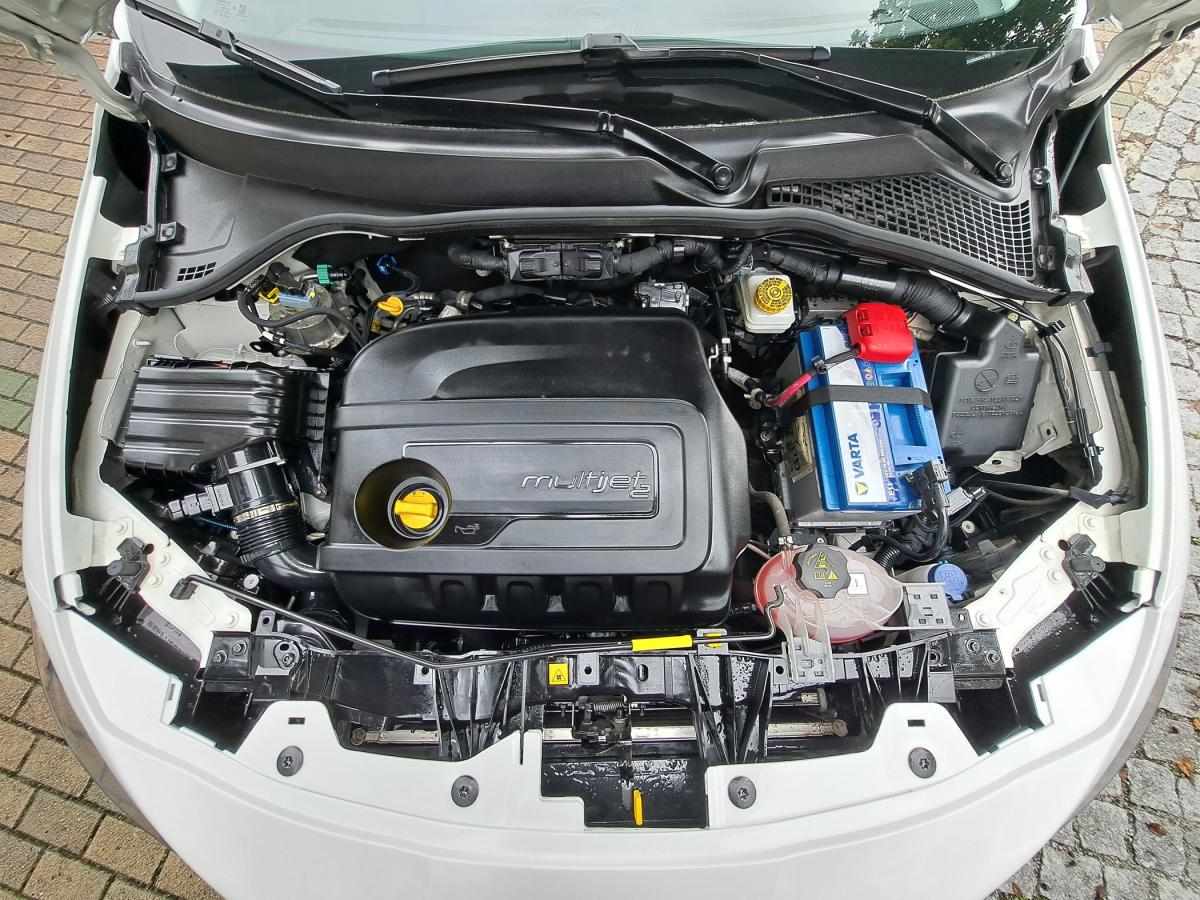 fiat-tipo-station-wagon-2018-diesel-1248cc