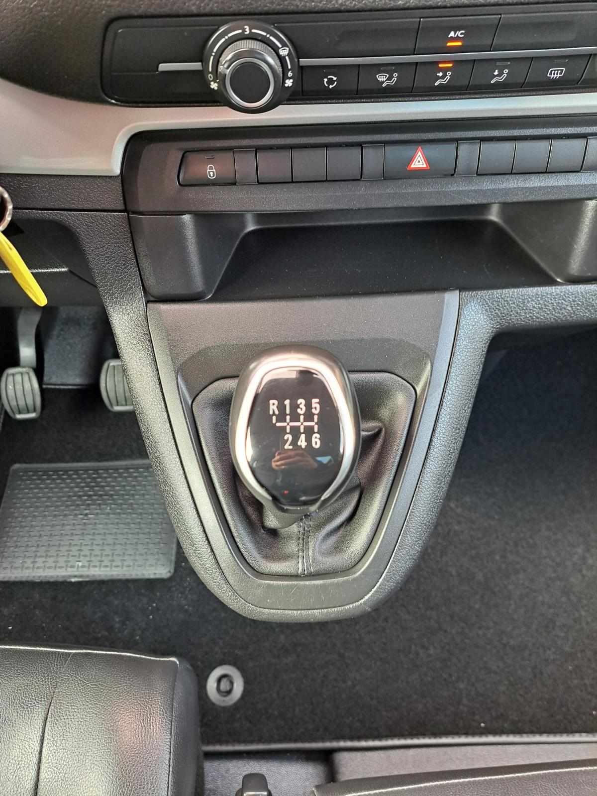 opel-vivaro-2020-diesel-1499cc