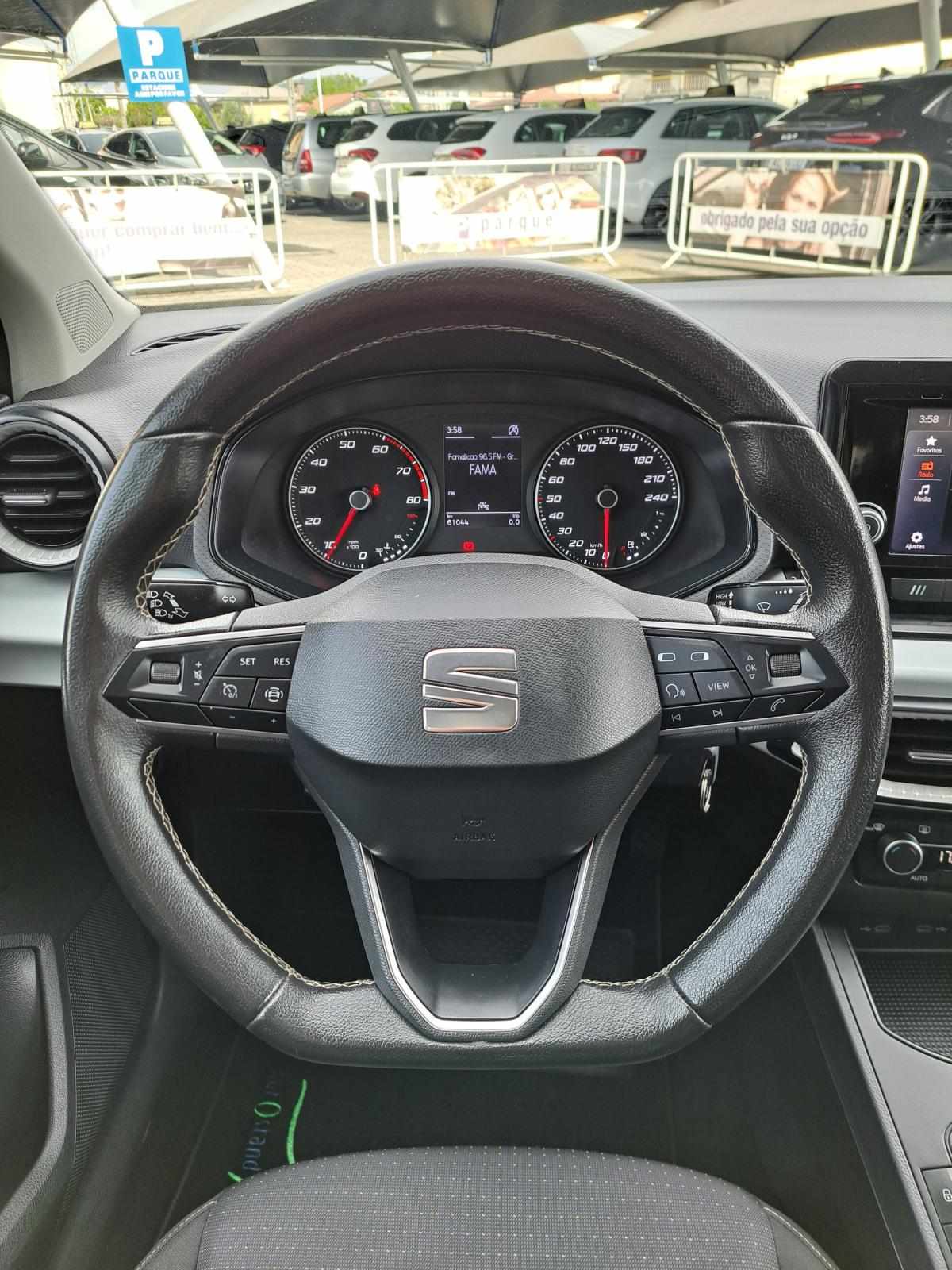 seat-ibiza-2022-gasolina-999cc