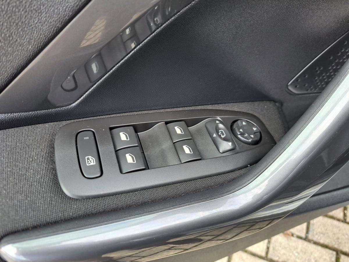 peugeot-2008-2018-diesel-1560cc