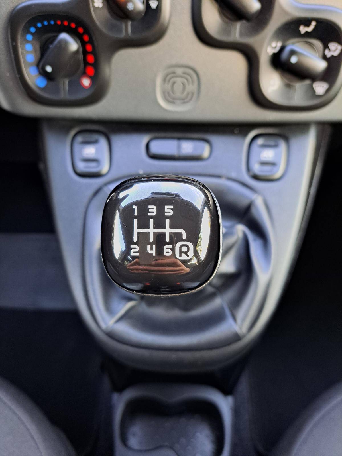 fiat-panda-2022-hibrido-a-gasolina-999cc