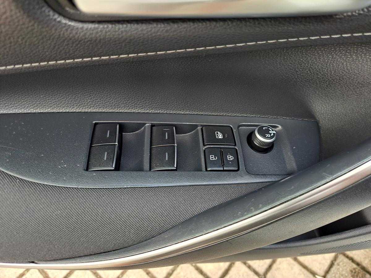 toyota-corolla-2020-hibrido-a-gasolina-1798cc