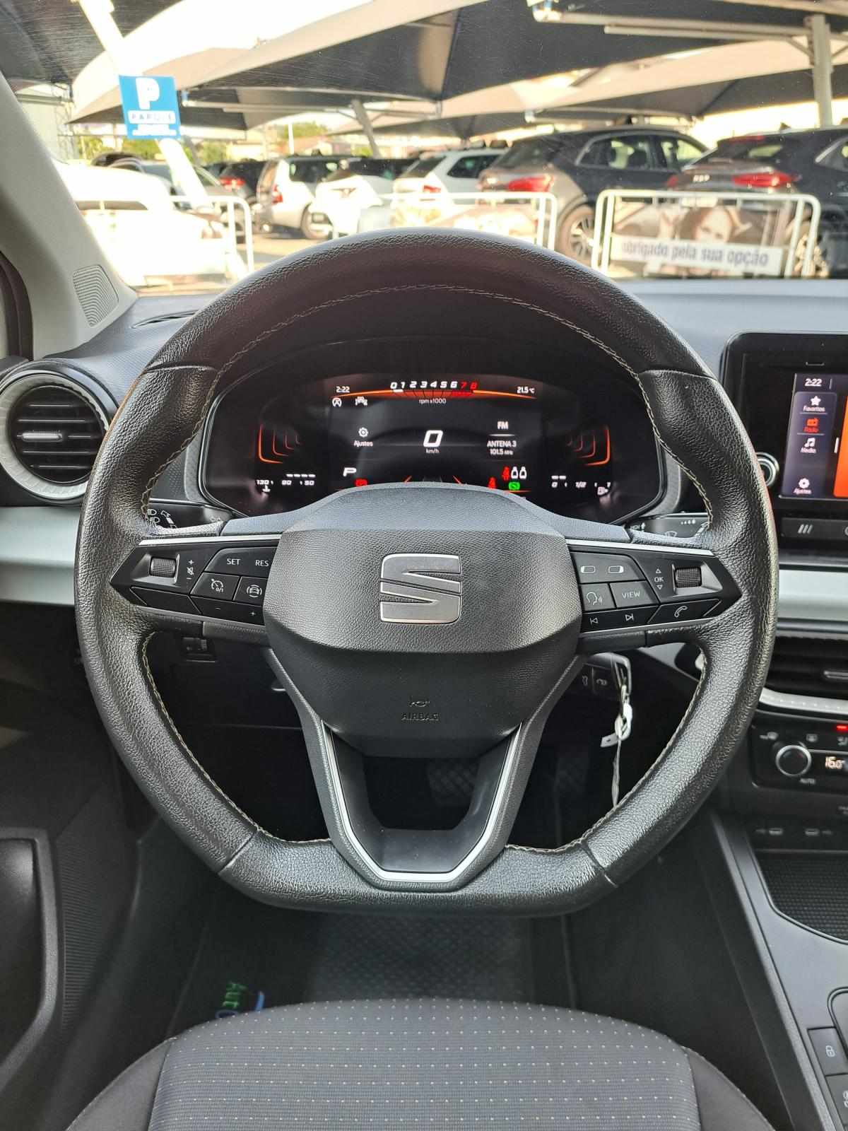 seat-ibiza-2023-gasolina-999cc