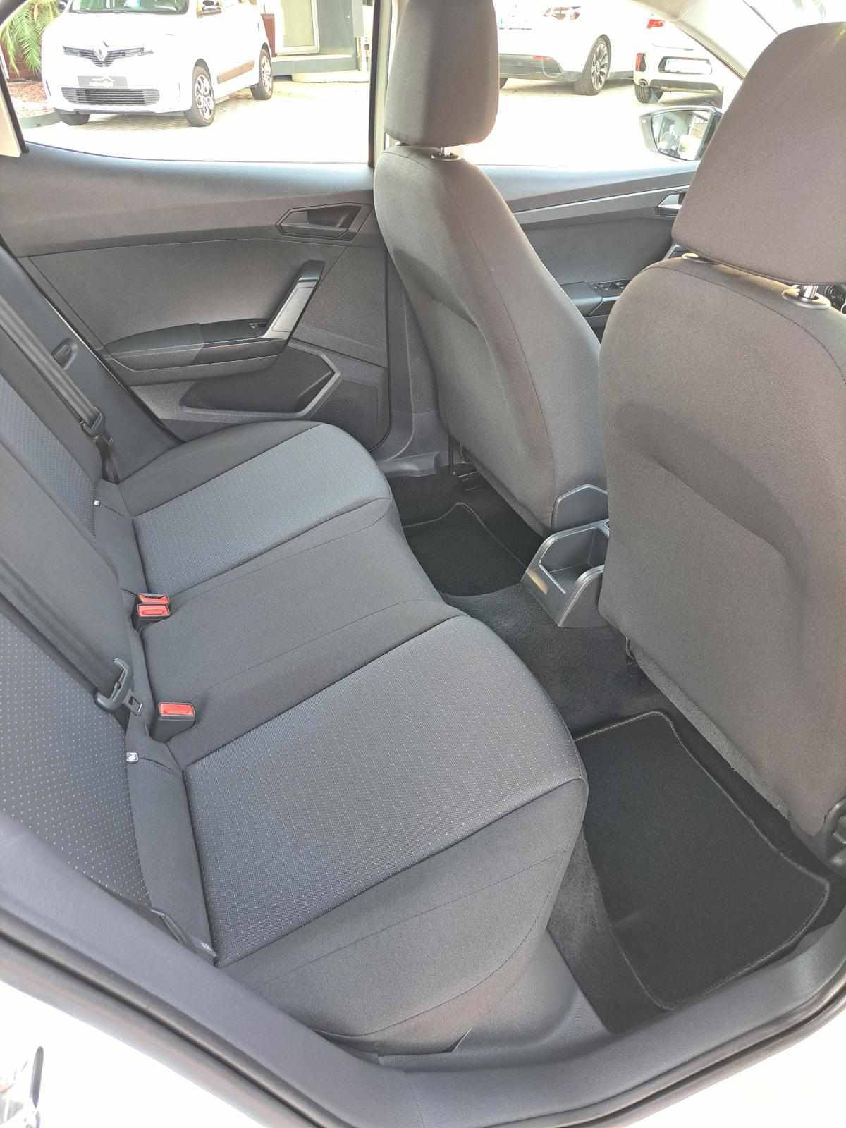 seat-ibiza-2023-gasolina-999cc