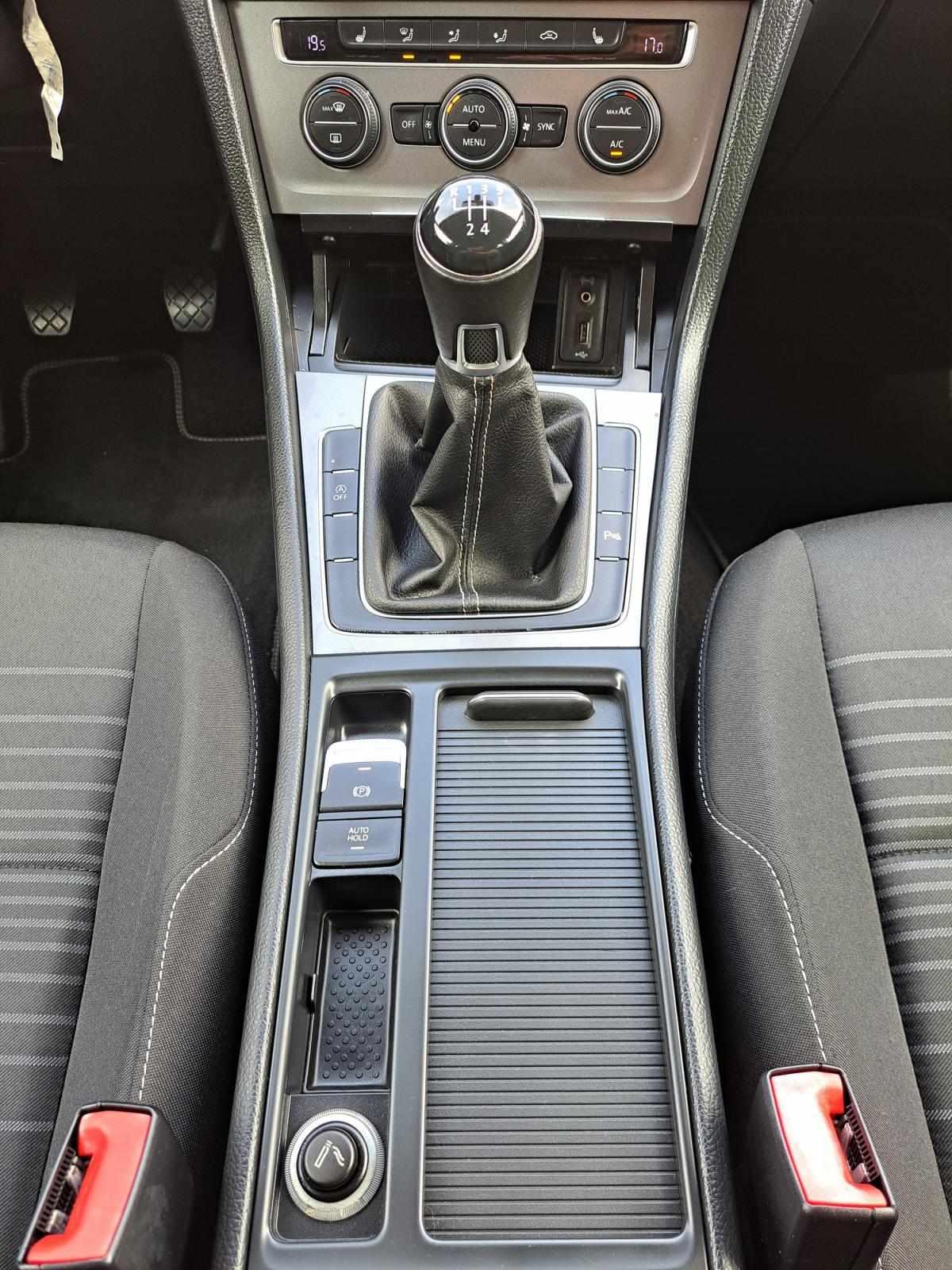 volkswagen-golf-2015-diesel-1598cc