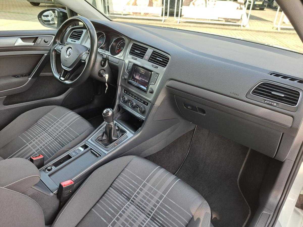 volkswagen-golf-2015-diesel-1598cc